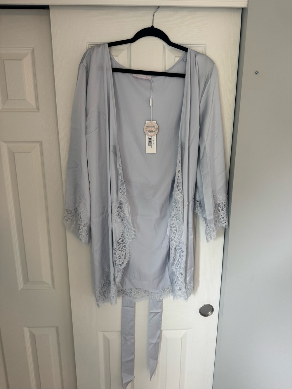Light Blue Homebodii Sian Short Satin lace Wrap Robe - NWT - Picture 4 of 7